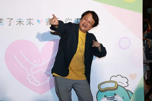 趙自強復胖20公斤健康報告「一片紅」 見「黃子佼性侵」坦言不意外