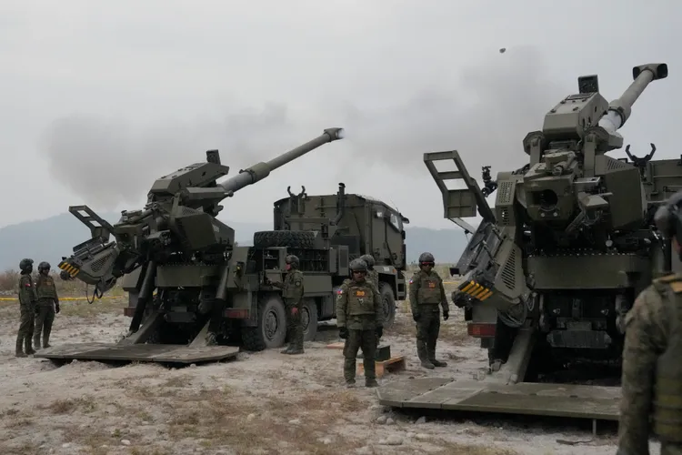 美國與菲律賓從今天開始展開「肩並肩」大型聯合軍演。美聯社資料照片