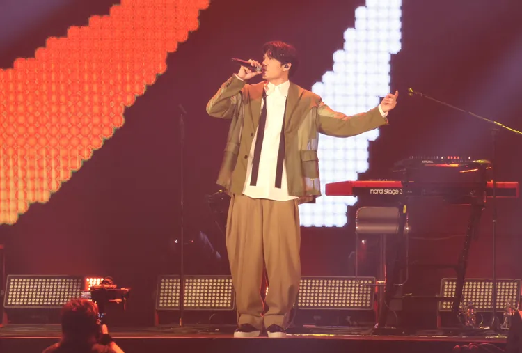 小玉歌聲動人。彭欣偉攝