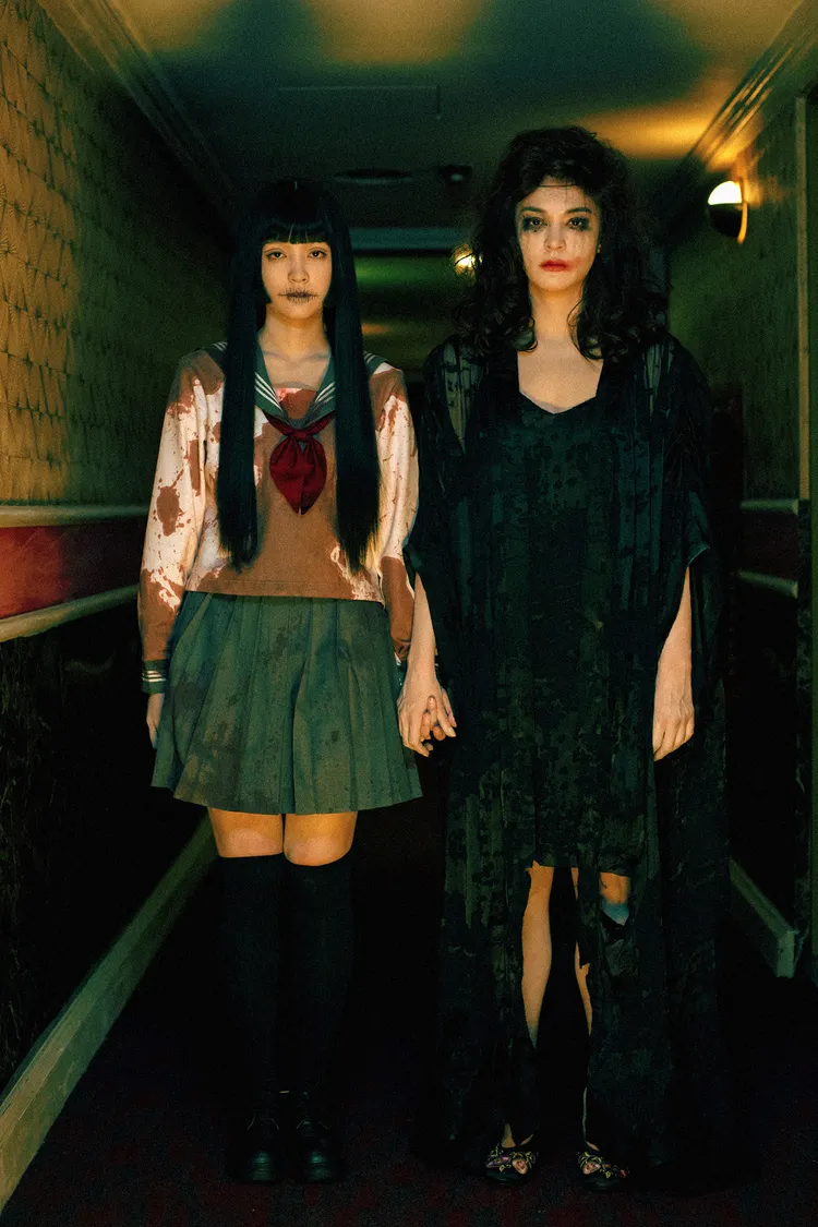 張榕容（右）和王淨陰間爭霸。牽猴子提供