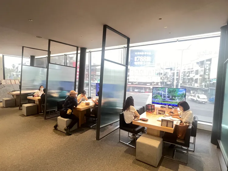 建案主打3字頭房價，與同區段所有權宅相比，有著明顯價差空間。葉家銘攝