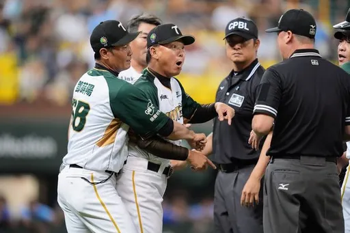 洪一中被關地下停車場!氣得抓狂搥門 高市府開鍘撤換球場主管