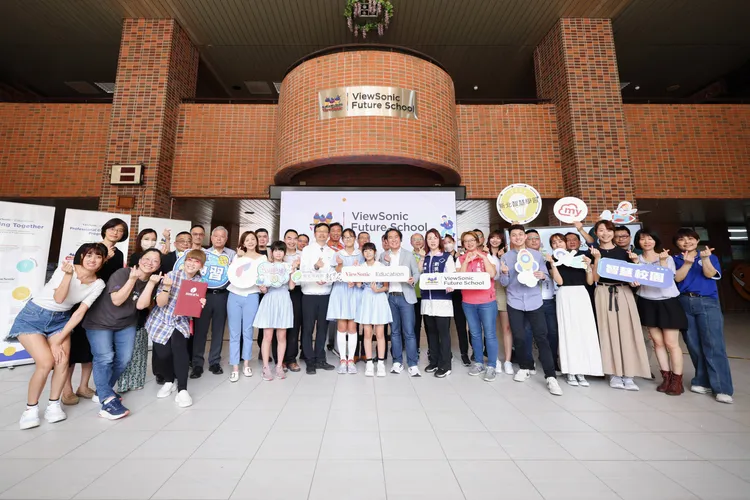 新北市教育局攜手後埔國小及ViewSonic優派學院打造創新數位教學環境，後埔國小成為全球第一所ViewSonic-Future-School。ViewSonic提供。