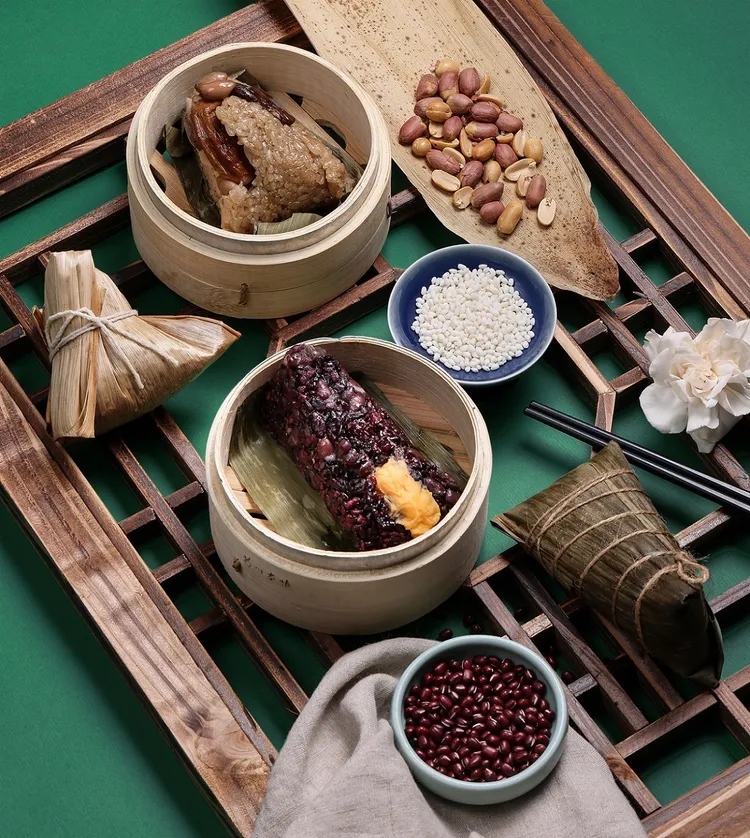 蔬香粽禮包括台式素粽及紫米甜心粽。業者提供