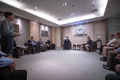520前暖身！賴清德、蕭美琴聽國防部簡報　提升防衛「嚇阻任何對台威脅」