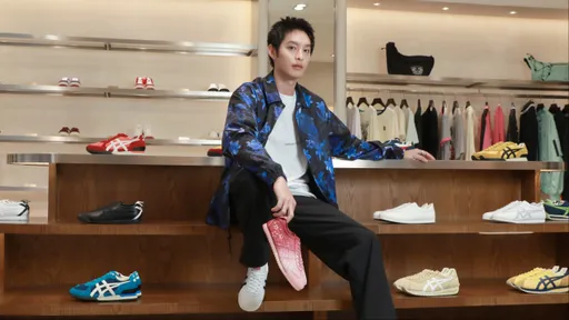 曹佑寧「鞋控收藏魂」上身 藏鞋30雙還不夠又鎖定Onitsuka Tiger