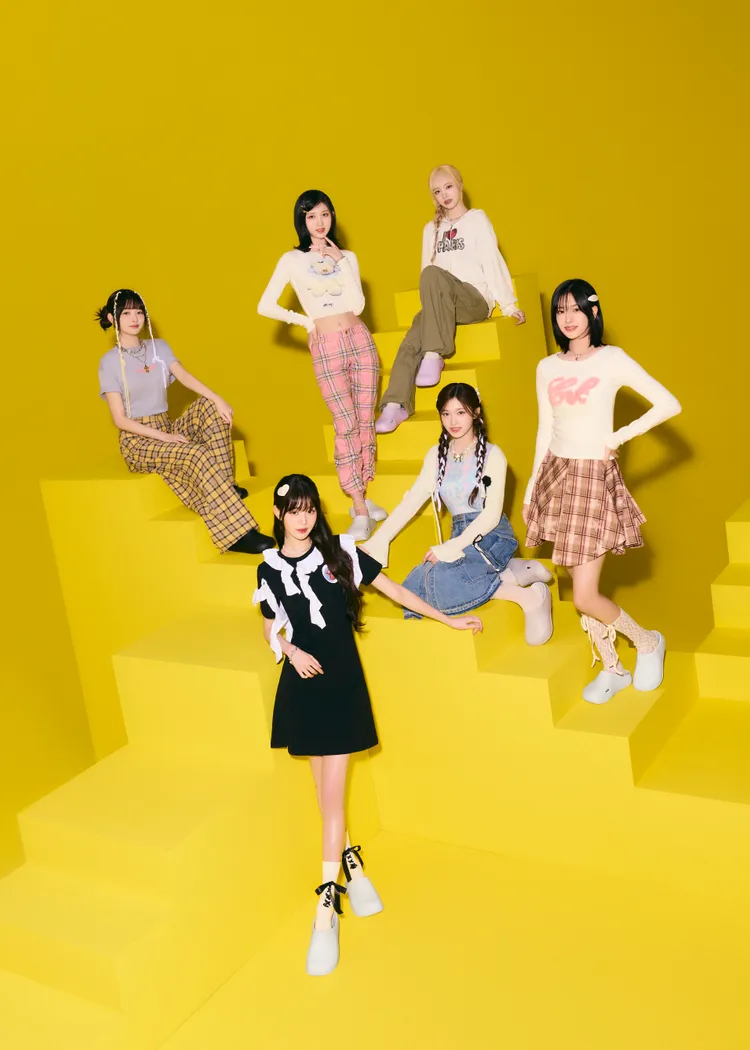 IVE搶先穿著PUMA Wave Mule 韓系穆勒涼拖鞋。品牌提供