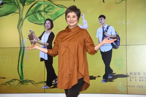 77歲孔蘭薰坐輪椅每周洗腎3次 想開演唱會劉曉憶哽咽:很難了