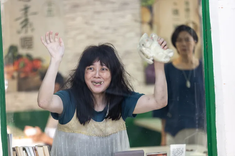 劉曉憶在大愛劇《你準備萌芽了嗎？》飾演精神障礙母親。大愛提供