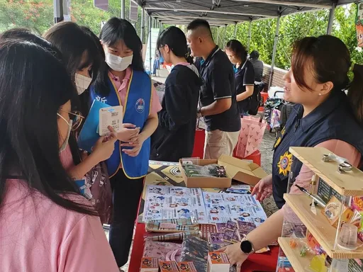 結合校園徵才博覽會　龍潭警前進新生醫專識詐、反毒宣導