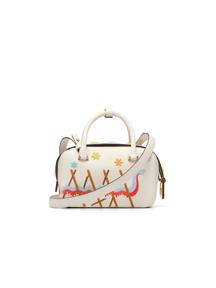 DELVAUX Cool Box Mini（象牙白+彩色），15萬2300元。品牌提供