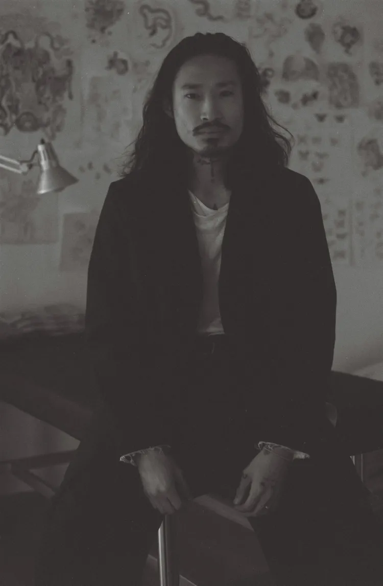 彩瑛曾與刺青師針畫事傳緋聞，都喜歡藝術家氣息的男生。翻攝8DIVISION