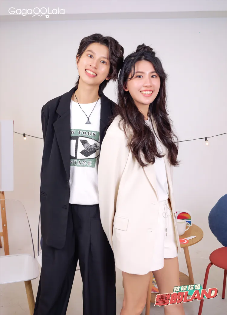 主持人姊妹檔瓦特（左）與啊悠。GagaOOLala提供