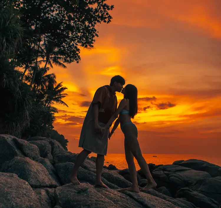 愛莉莎莎（右）宣布與呂杰陽分手。翻攝自愛莉莎莎臉書