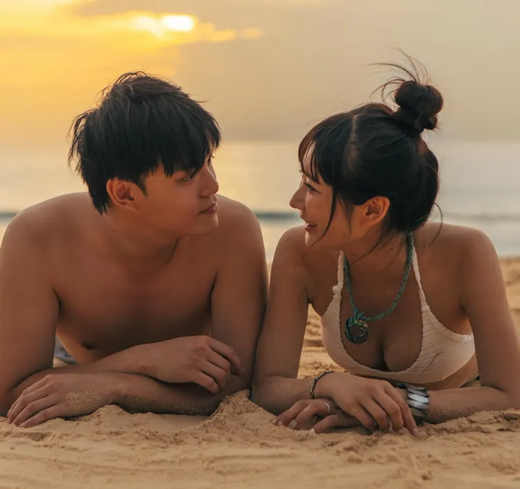 愛莉莎莎（右）宣布與呂杰陽分手。翻攝自愛莉莎莎臉書