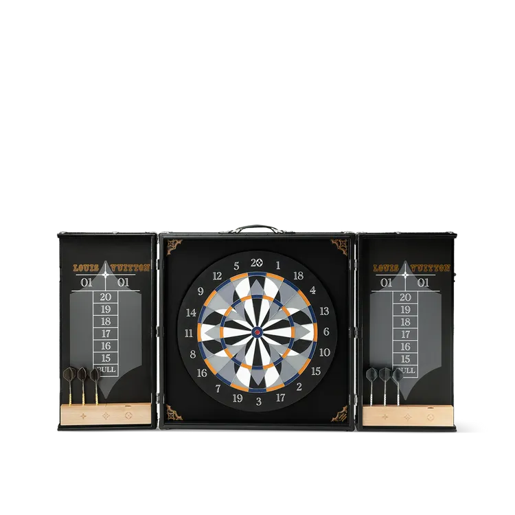 Dart Trunk LV Dart  飛鏢硬箱，145萬元。品牌提供