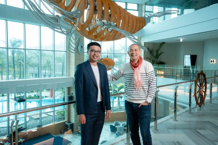 THE ARCHIPELAGO凱渡廣場酒店執行長林家漢(左)與「archi藝廚」餐飲創意總監江振誠(右)。業者提供