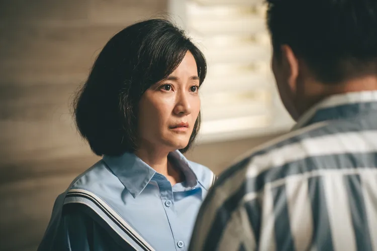 劇中陳婉婷不諒解丈夫羅裕琮，帶著小孩回娘家。公視台語台、華視提供