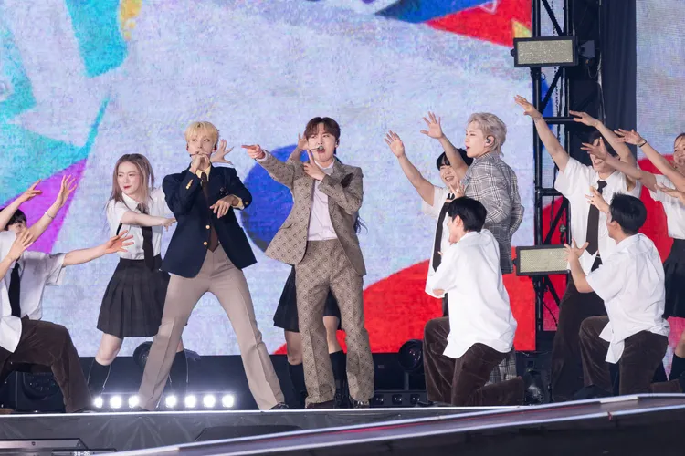 夫碩順演唱《FIGHTING》全場瘋狂。讀者提供