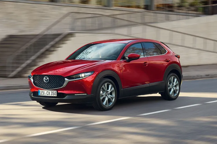 Mazda CX-30標配同級唯一最完整先進的高階安全配備，本月購買可享「5 年原廠保固」、「10 萬元低頭款」。業者提供