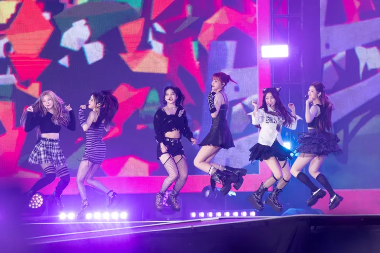 STAYC跳起來非常可愛。讀者提供