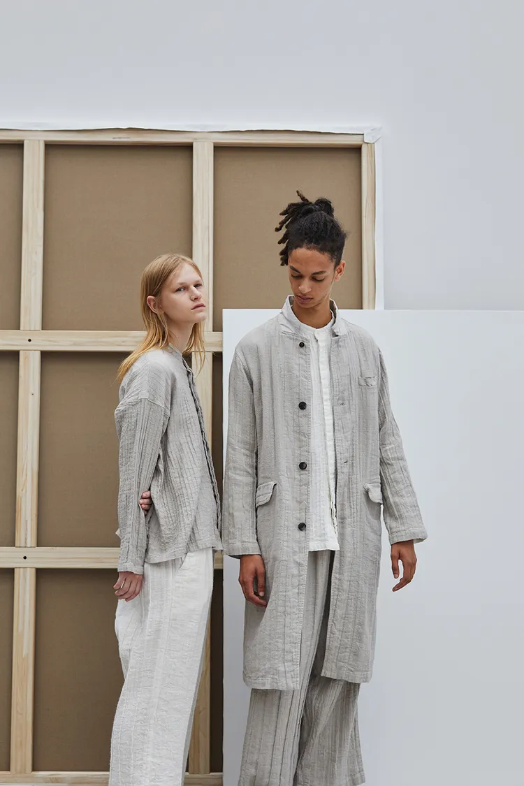 BIZEN DRY DENIM以寬鬆剪裁呈現。品牌提供