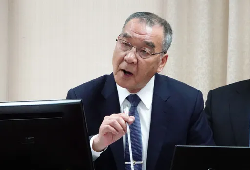 誰能接住國軍?今年16起自殤案13死 邱國正說話了