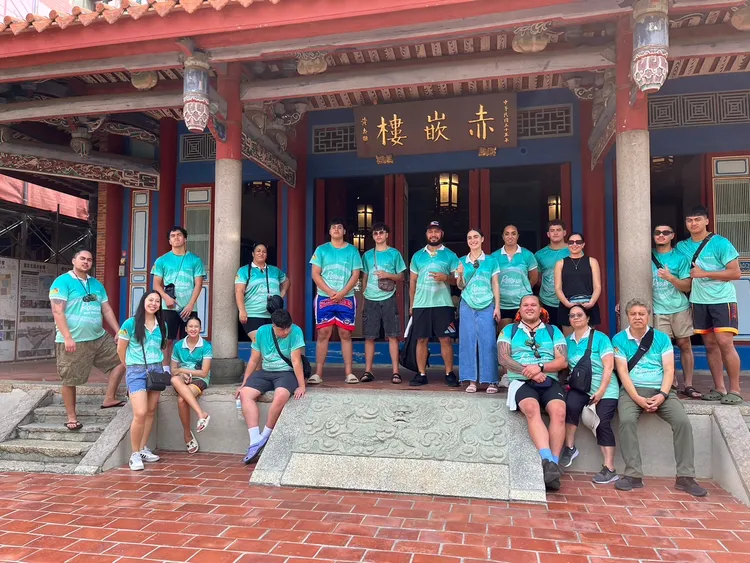 市府安排紐西蘭羅托魯瓦市訪問團前往赤崁樓觀光。市府提供