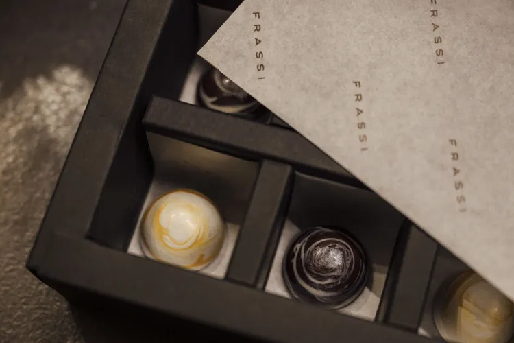 Lexus精心準備Chocolate Bonbon，內餡採用義大利巴薩米可醋，獨家呈現口感豐富的絕妙滋味。業者提供