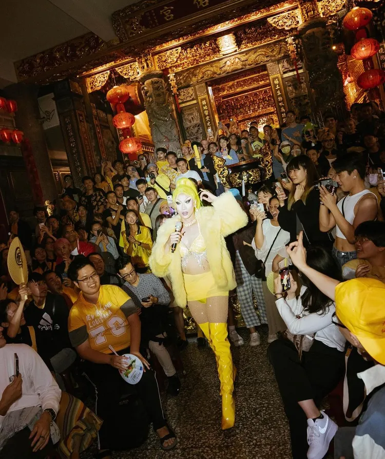 妮妃雅舉手投足都熱力四射。翻攝Nymphia Wind IG