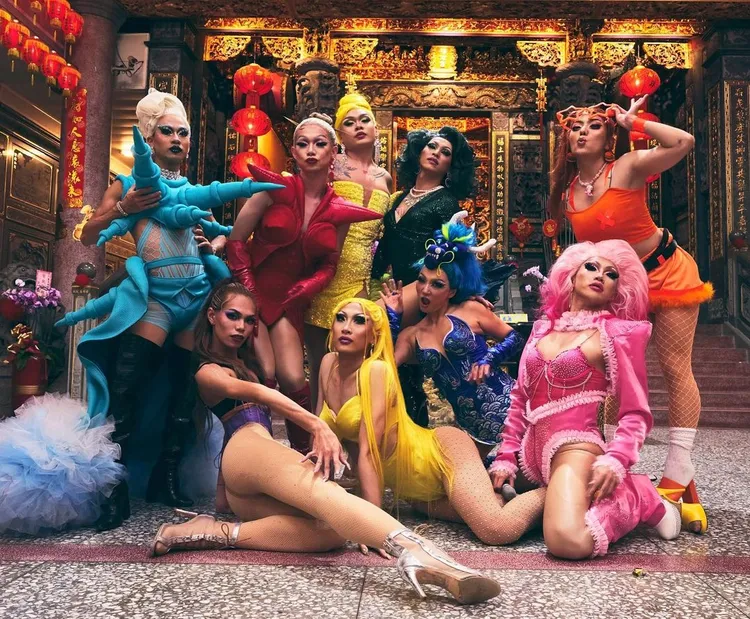 妮妃雅率她領軍的變裝家族「瘋家」在福佑宮演出。翻攝Nymphia Wind IG