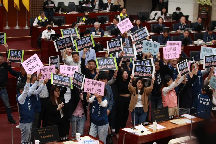 台北市長蔣萬安遭北市議員批評「大事做不了，小事管不了」。記者葉家瑋攝