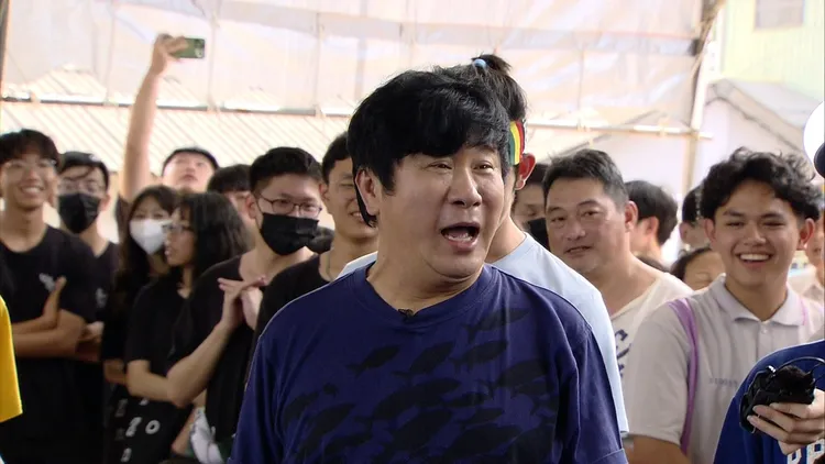 地方媽媽專打天王，胡瓜聽完嚇慘。民視提供