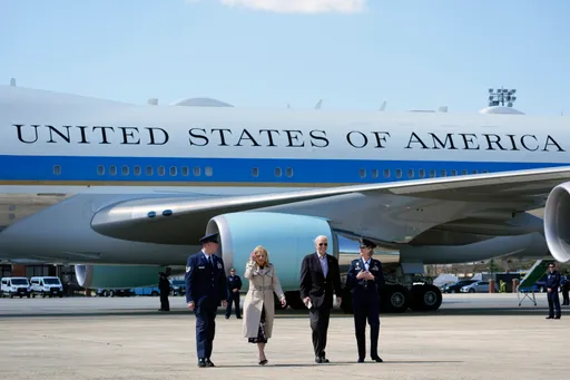 記者愛順手牽羊　空軍一號：別再偷了