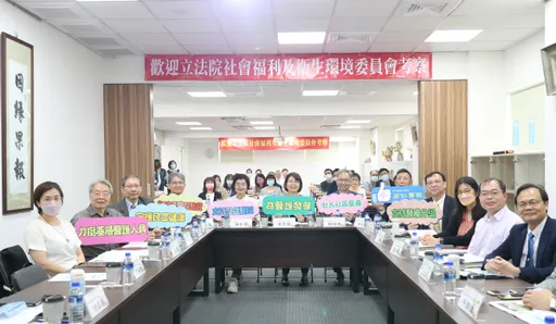 薛瑞元陪同立委考察彰化基層醫療　地區醫院呼籲落實醫療分級