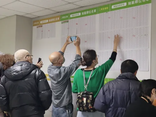 台中社宅1.5萬人排隊遞補　大學生先結婚卡位！還是只排到1千多號