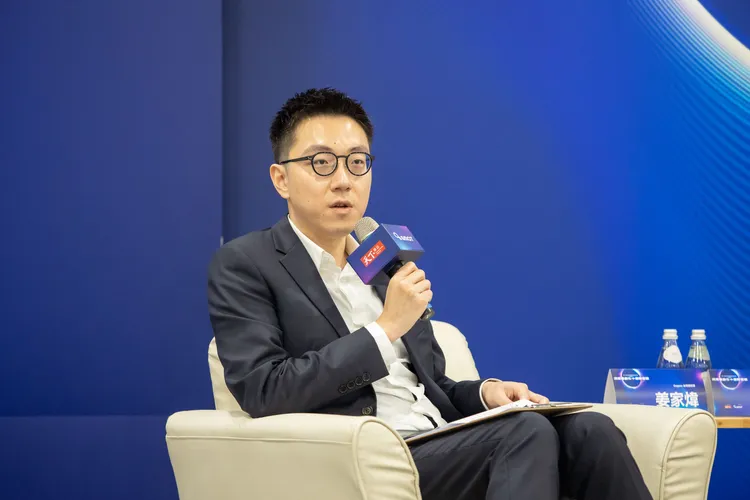 Gogoro 台灣總經理姜家煒認為台灣電動運具產業界必須做到「兩個超」與「三個P」未來才有成功機會。SMAT提供