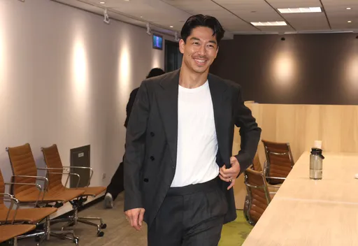 AKIRA現身當保鑣!憶地震跟林志玲在家 餵愛子吃飯「抱兒童餐椅往外跑」