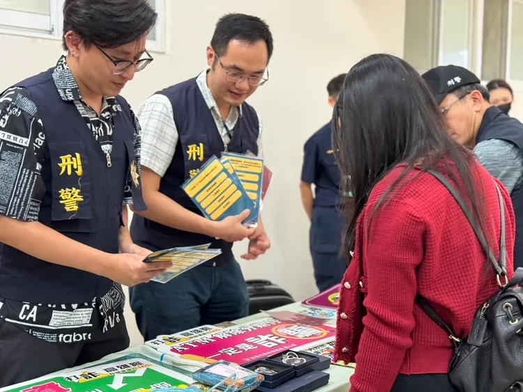 刑事局等單位進行識詐活動宣導。翻攝畫面