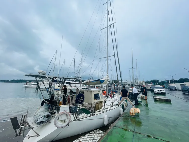 黃市長2月底獲悉後就馬上指示提供關懷協助。市府提供