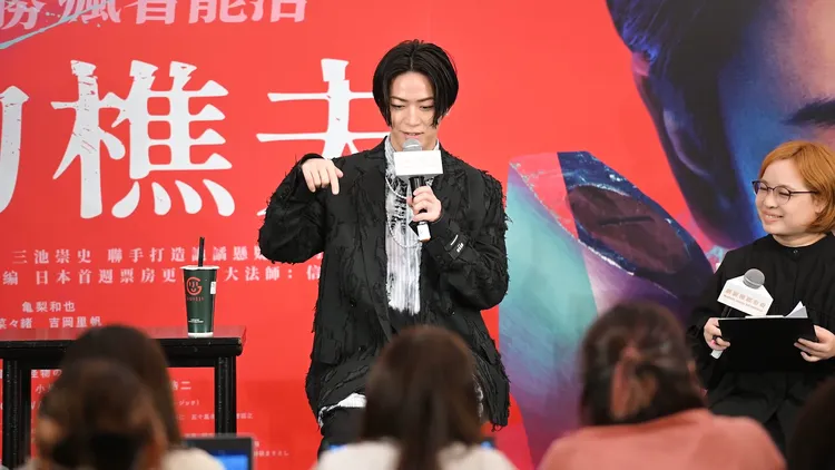 龜梨和也請台灣廣告商、劇組聯絡他。網銀國際影視提供