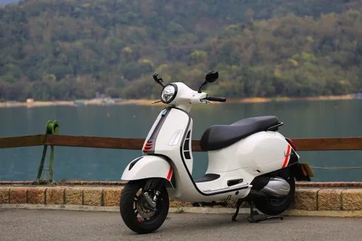 壹蘋試駕|還是古今交融的這味最讚!2024年式Vespa GTS 300 Super Sport科技再升級