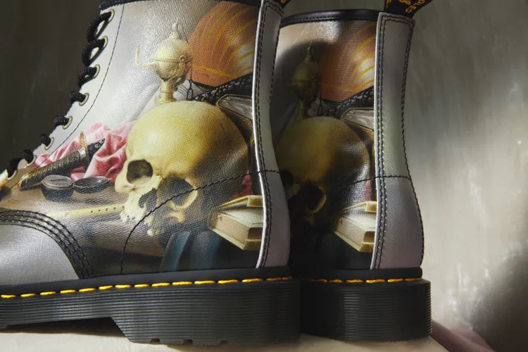 畫作主角為象徵死亡的骷顱頭。品牌提供