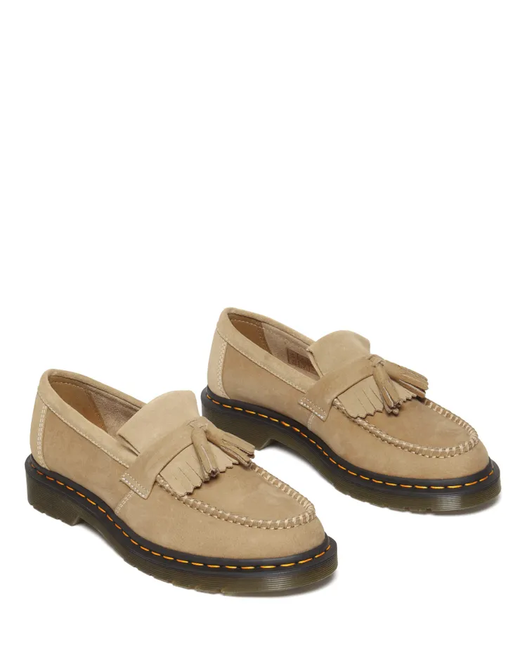 TUMBLED NUBUCK & E.H SUEDE Adrian流蘇樂福鞋，7280元。品牌提供