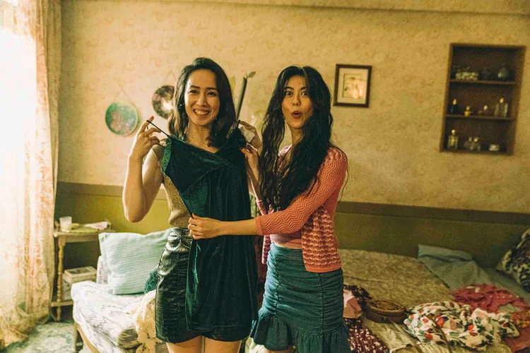 黃瀞怡）和戴平雅在片中都扮演驚悚女鬼。華映娛樂提供