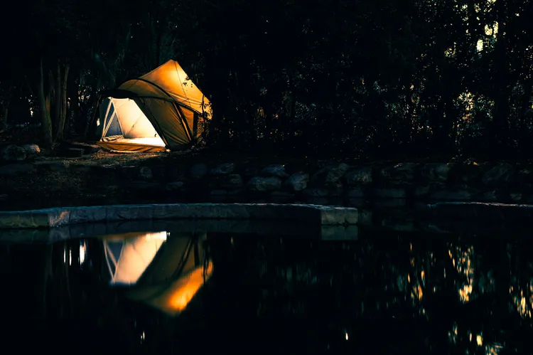 高美館打造戶外園區遊園新體驗，即日起報名野營。文化局提供