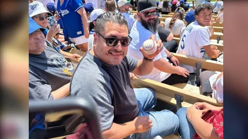 他第1次進場就撿到大谷翔平176轟紀錄球!「拒絕換球」原因曝光