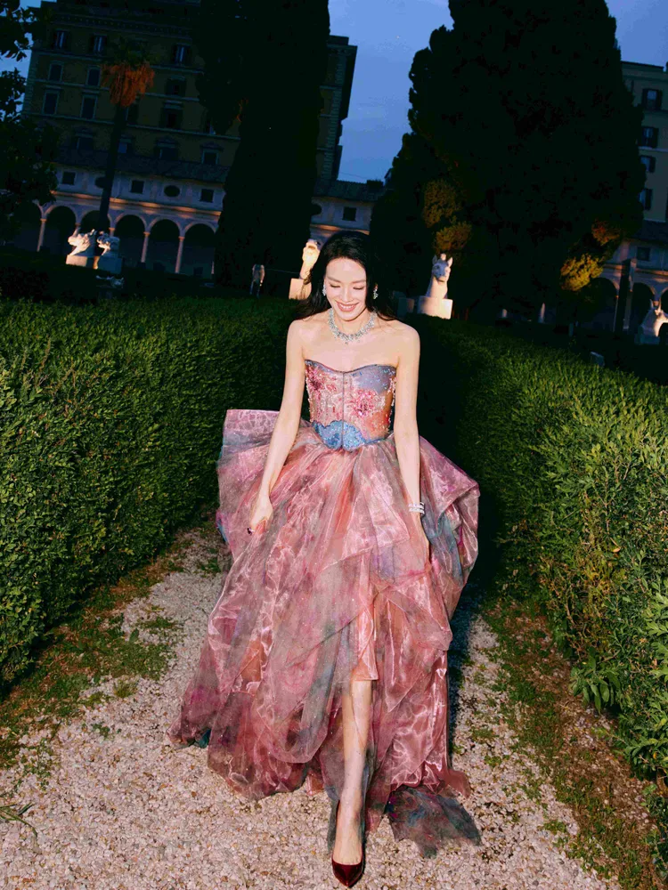舒淇被讚是「城堡走出來的公主」。品牌提供