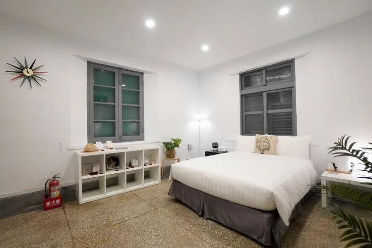 小鹿文娛高美燈塔園區成為全台唯一可泊宿燈塔園區。業者提供