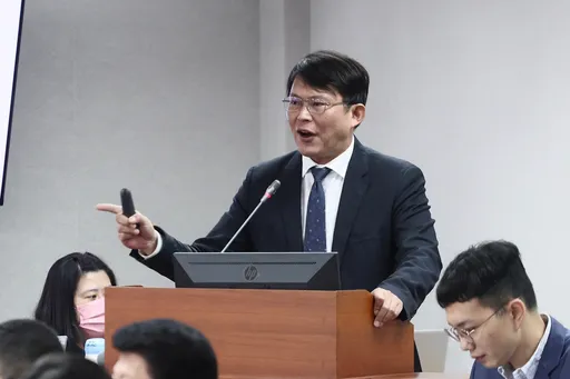 傅崐萁喊廢監院遭朱立倫打臉! 柯建銘要黃國昌出面:讓大家看你的帥臉